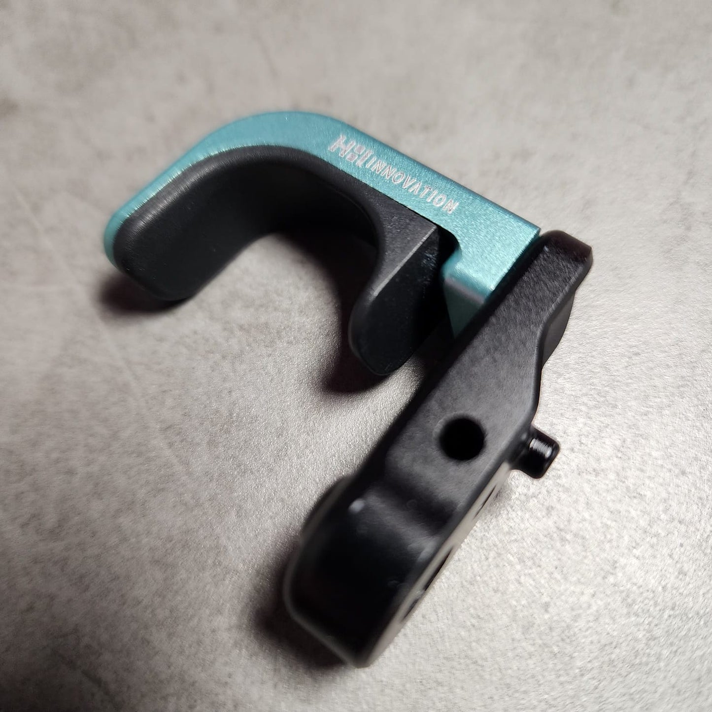 HH DT ADJUSTABLE E HOOK