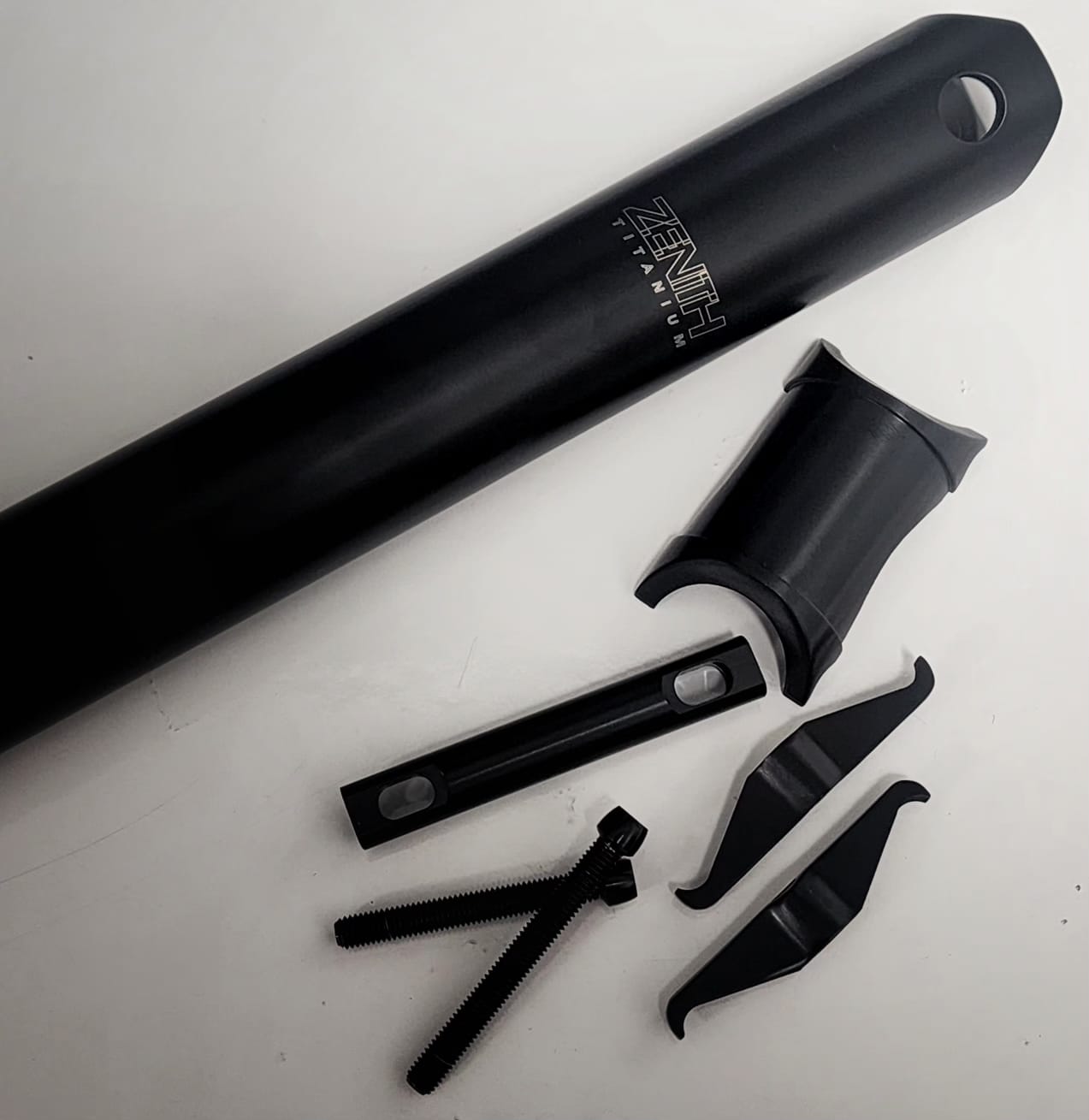 ZENITH TITANIUM 31.8MM SEATPOST
