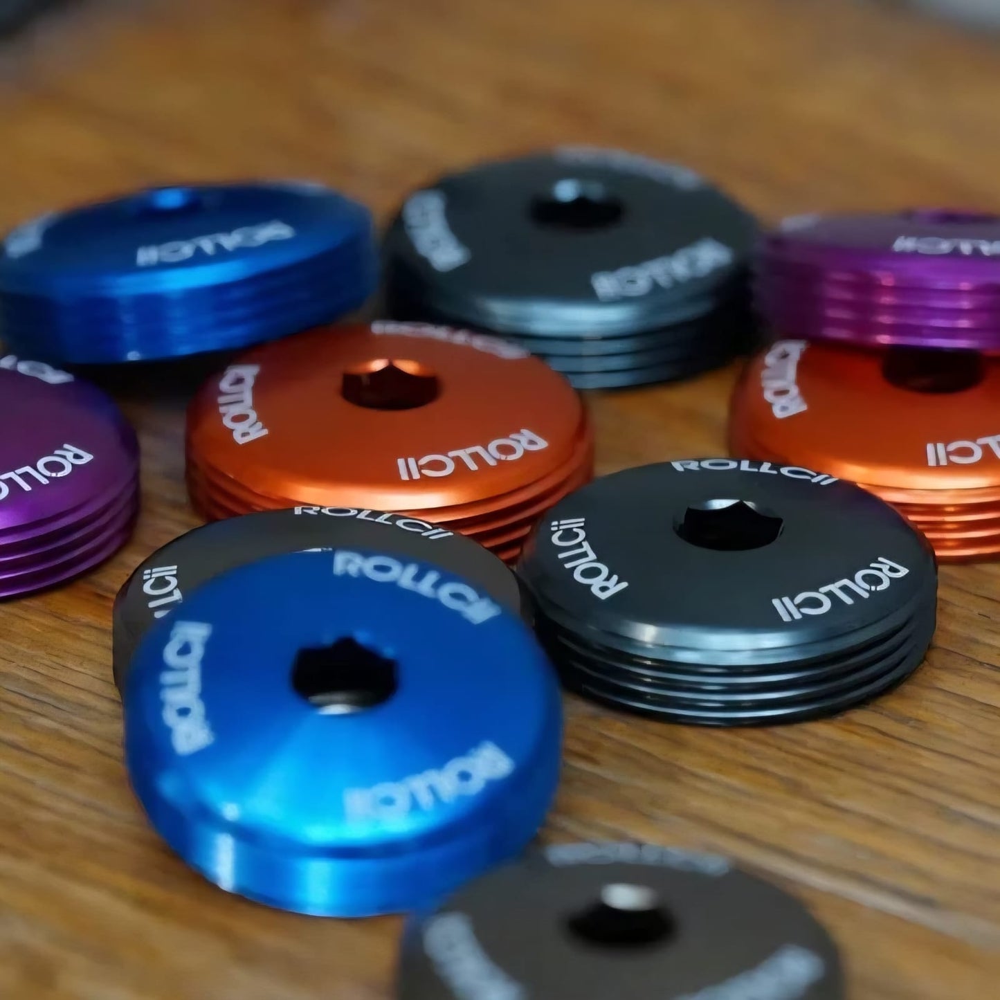 ROLLCII ALLOY CRANK CAP FOR SQUARE TAPER BOTTOM BRACKETS