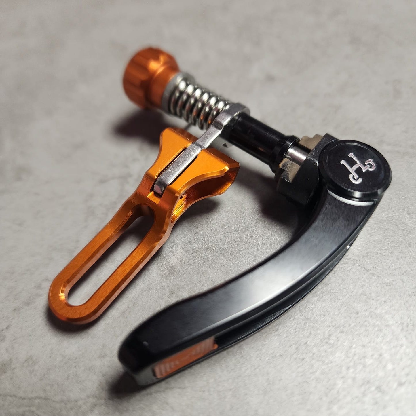 HH DT SEATPOST CLAMP A/C/P LINE
