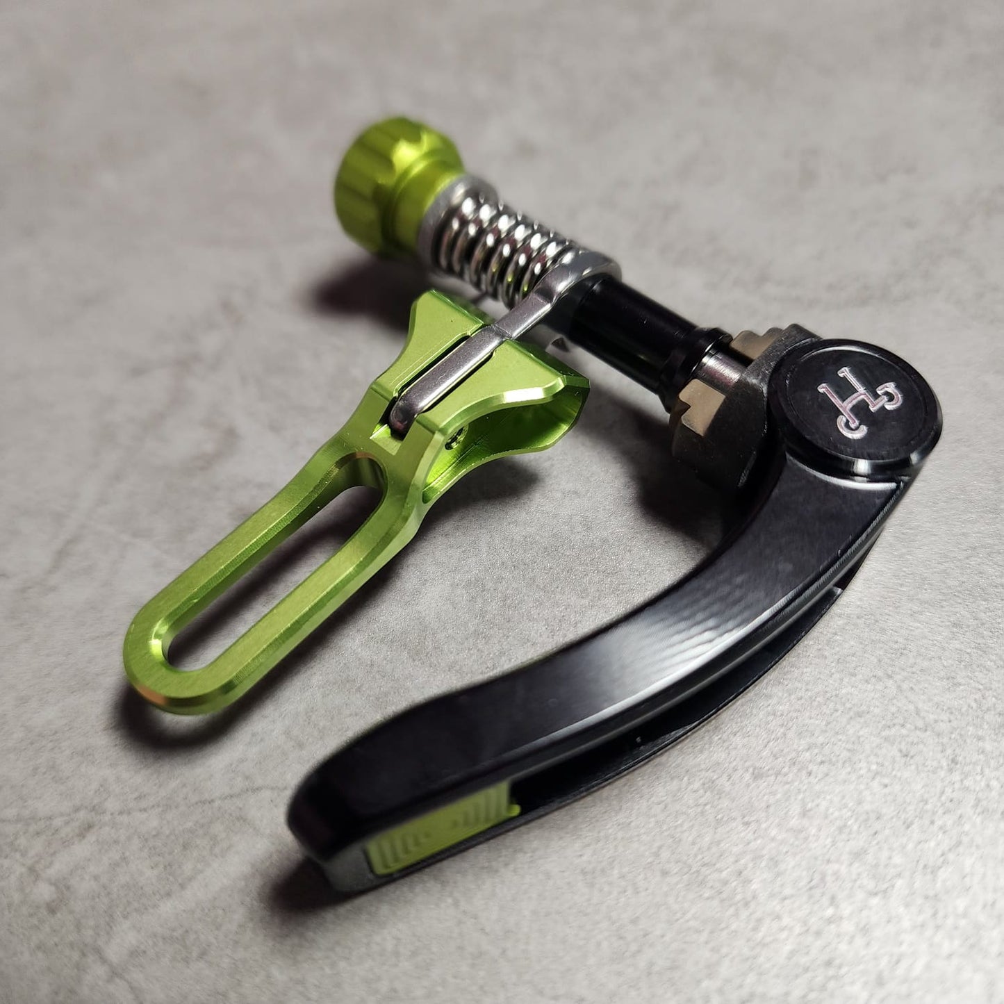 HH DT SEATPOST CLAMP A/C/P LINE