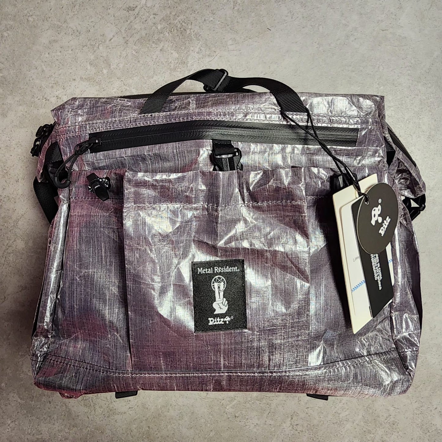 METAL RESIDENT x PITZ COMMUTER BAG 10L