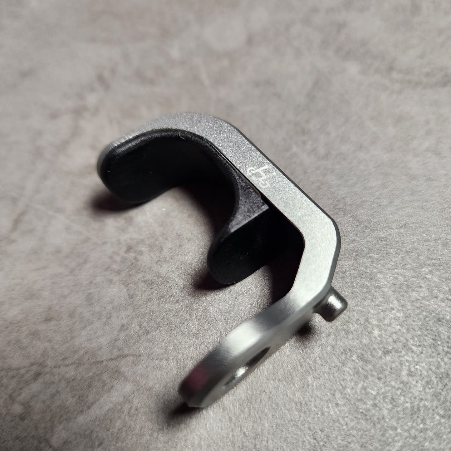 HH E HOOK
