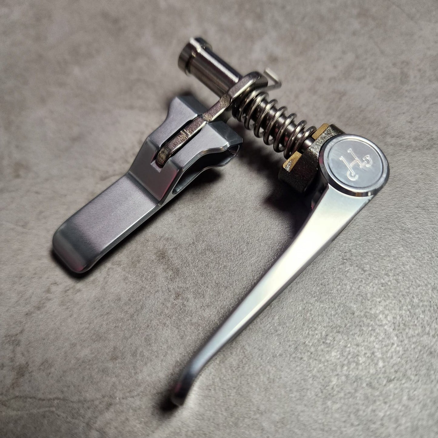 HH ID3 SEATPOST CLAMP T LINE