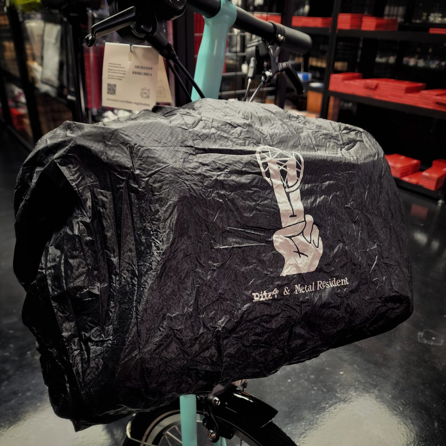 METAL RESIDENT RAIN COVER