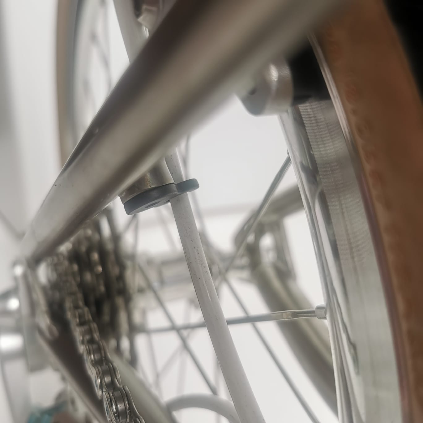 HH REAR CABLE HOLDER