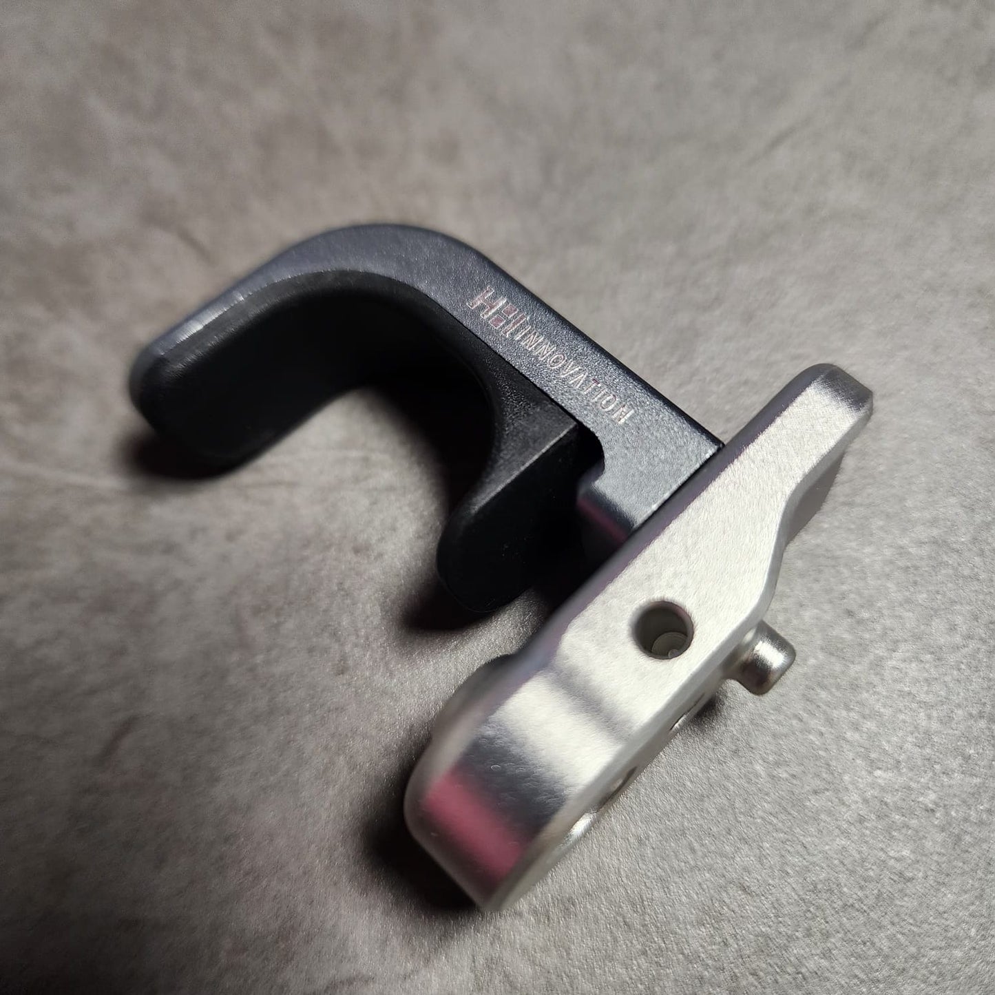 HH DT ADJUSTABLE E HOOK