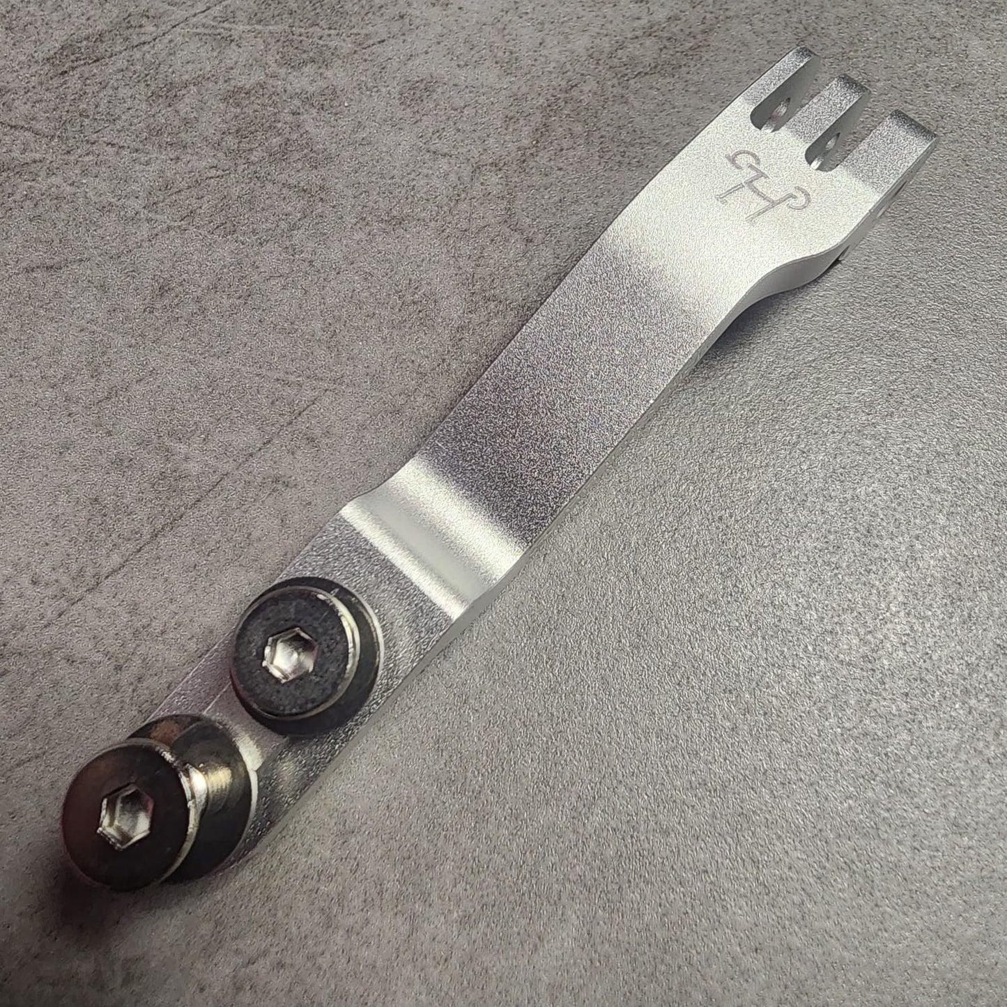 HH FRONT CARRIER BLOCK LIGHT MOUNT