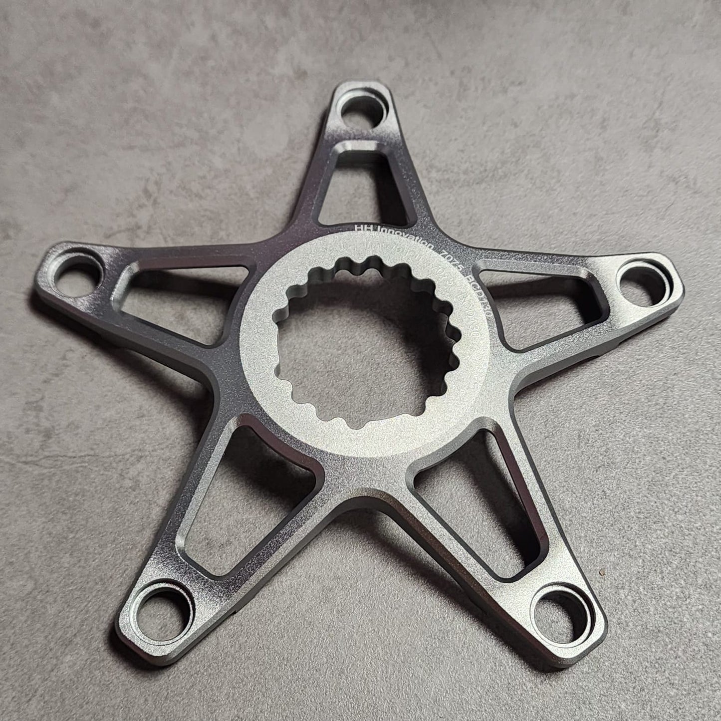 HH T LINE SPIDER