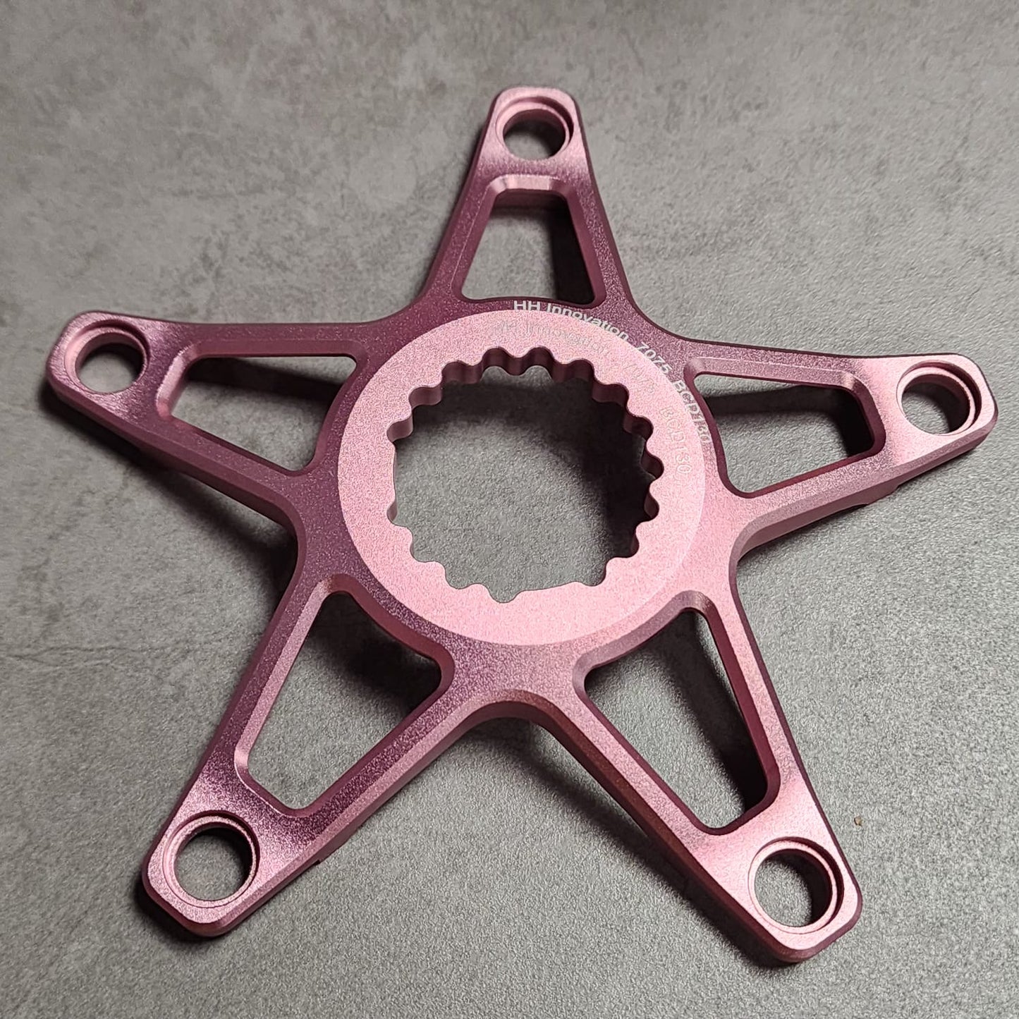 HH T LINE SPIDER