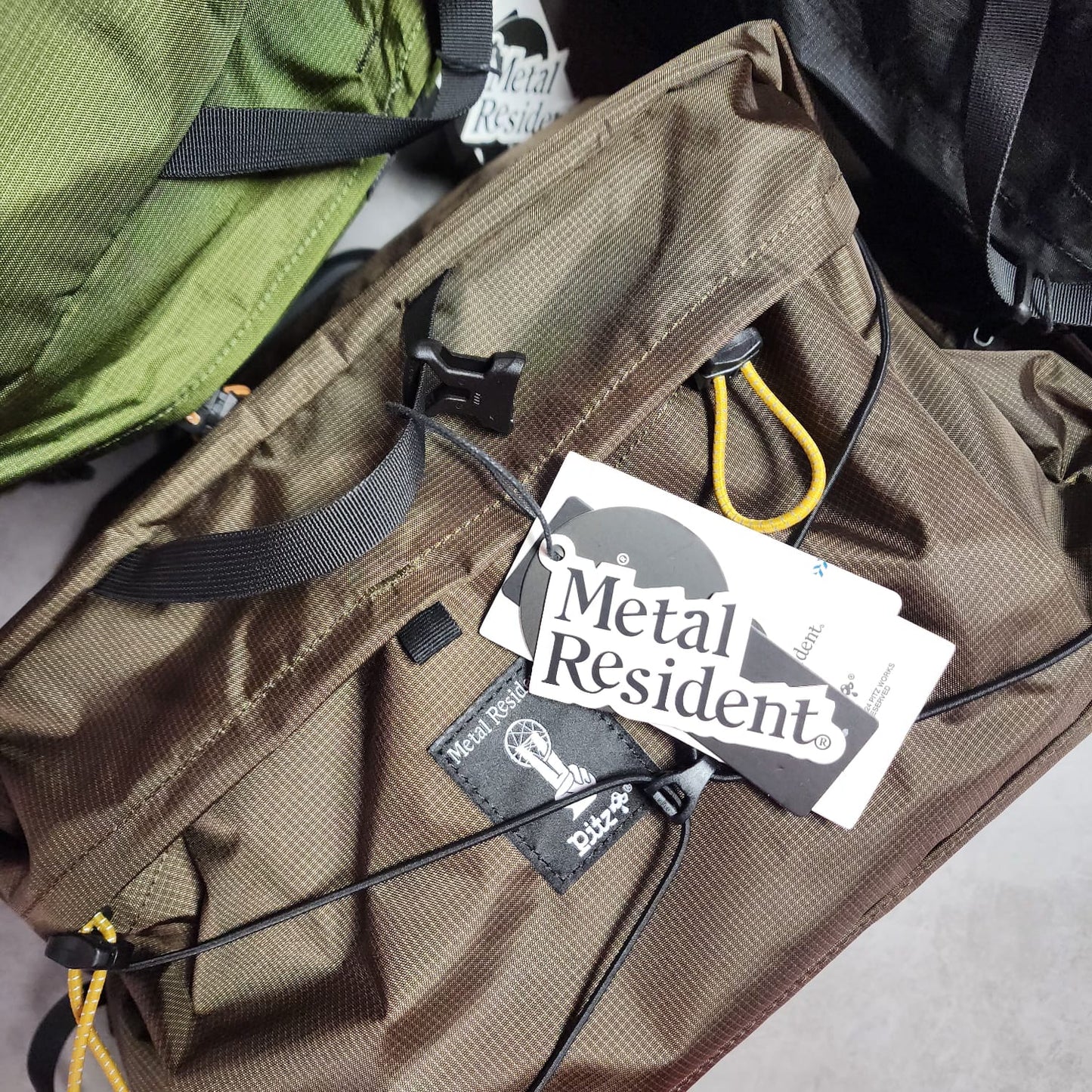 METAL RESIDENT x PITZ COMMUTER BAG 20L