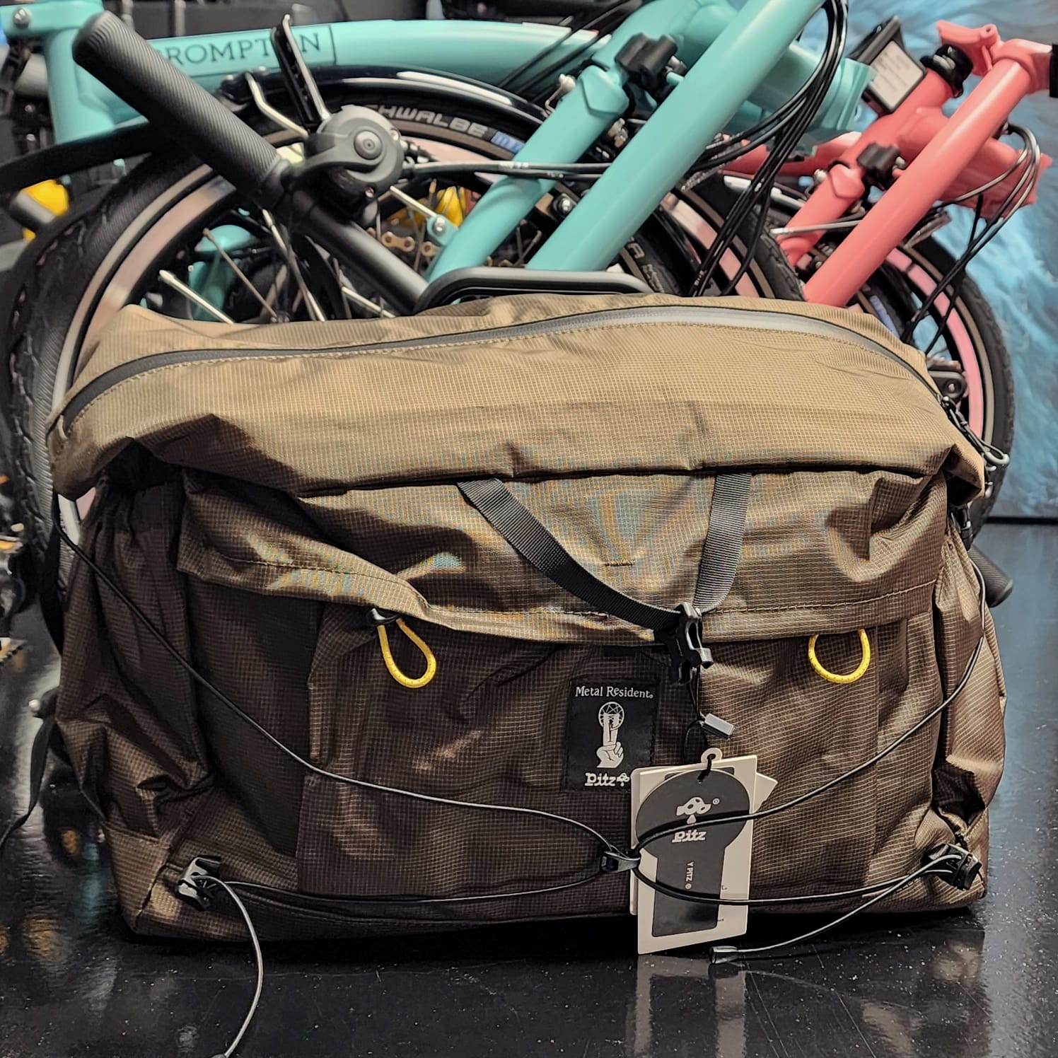 METAL RESIDENT x PITZ COMMUTER BAG 20L – Little Monster Wheels