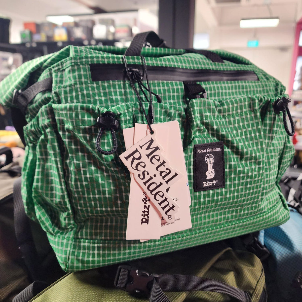 METAL RESIDENT x PITZ COMMUTER BAG 10L