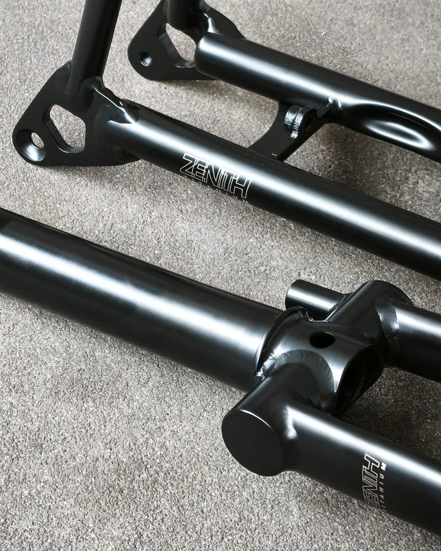 ZENITH TITANIUM FORK AND TRIANGLE SET