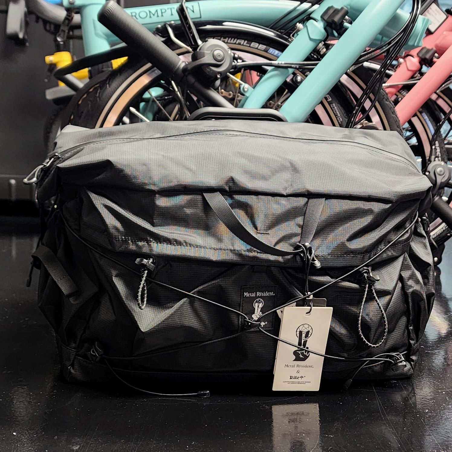 METAL RESIDENT x PITZ COMMUTER BAG 20L – Little Monster Wheels