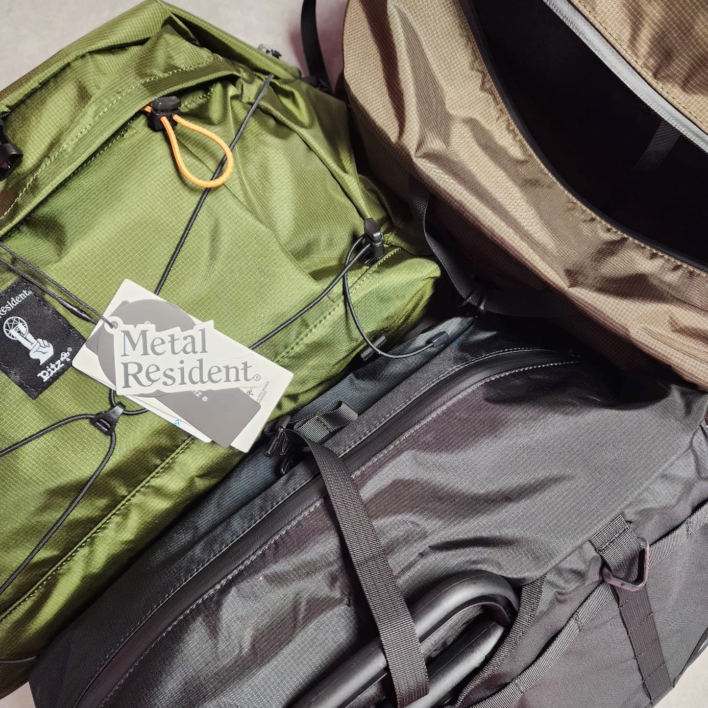 METAL RESIDENT x PITZ COMMUTER BAG 20L