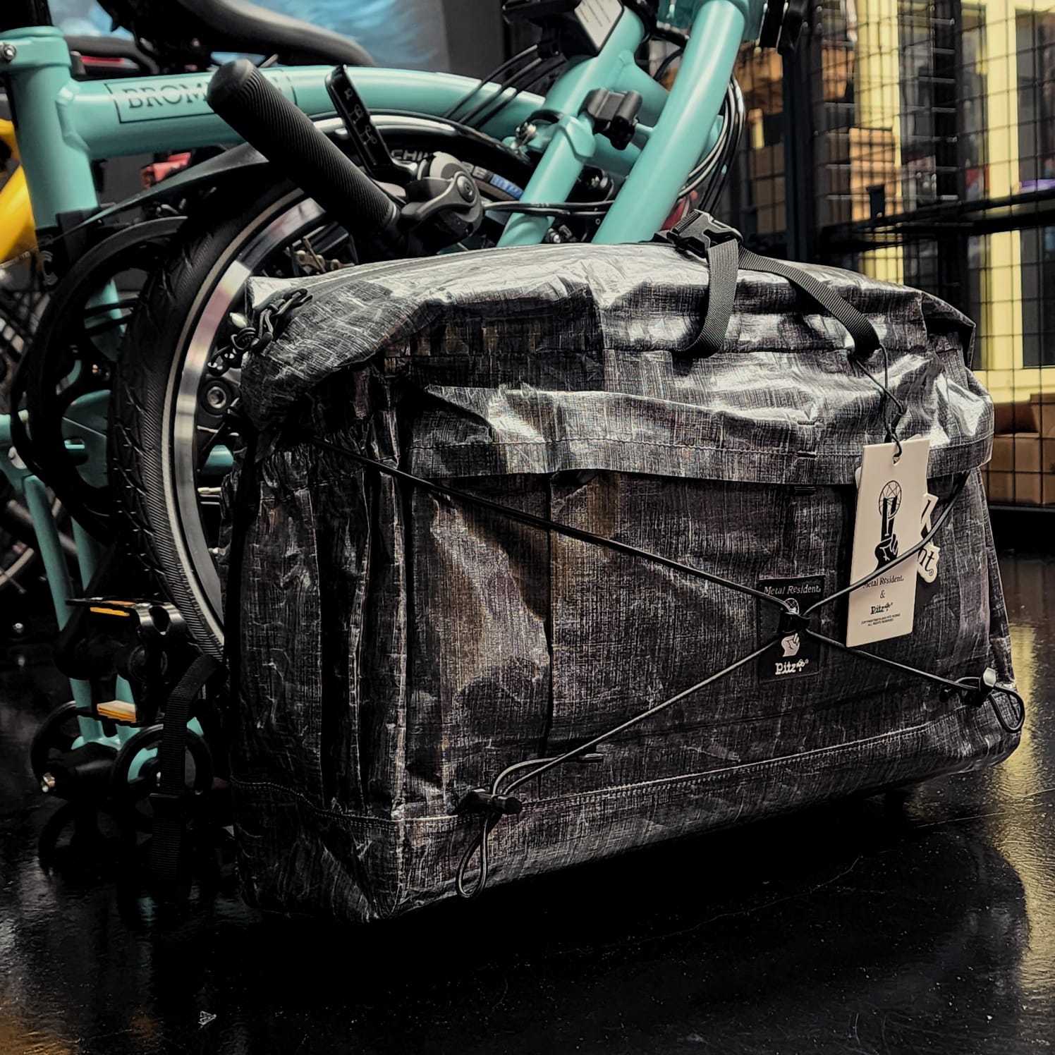 METAL RESIDENT x PITZ COMMUTER BAG 20L – Little Monster Wheels