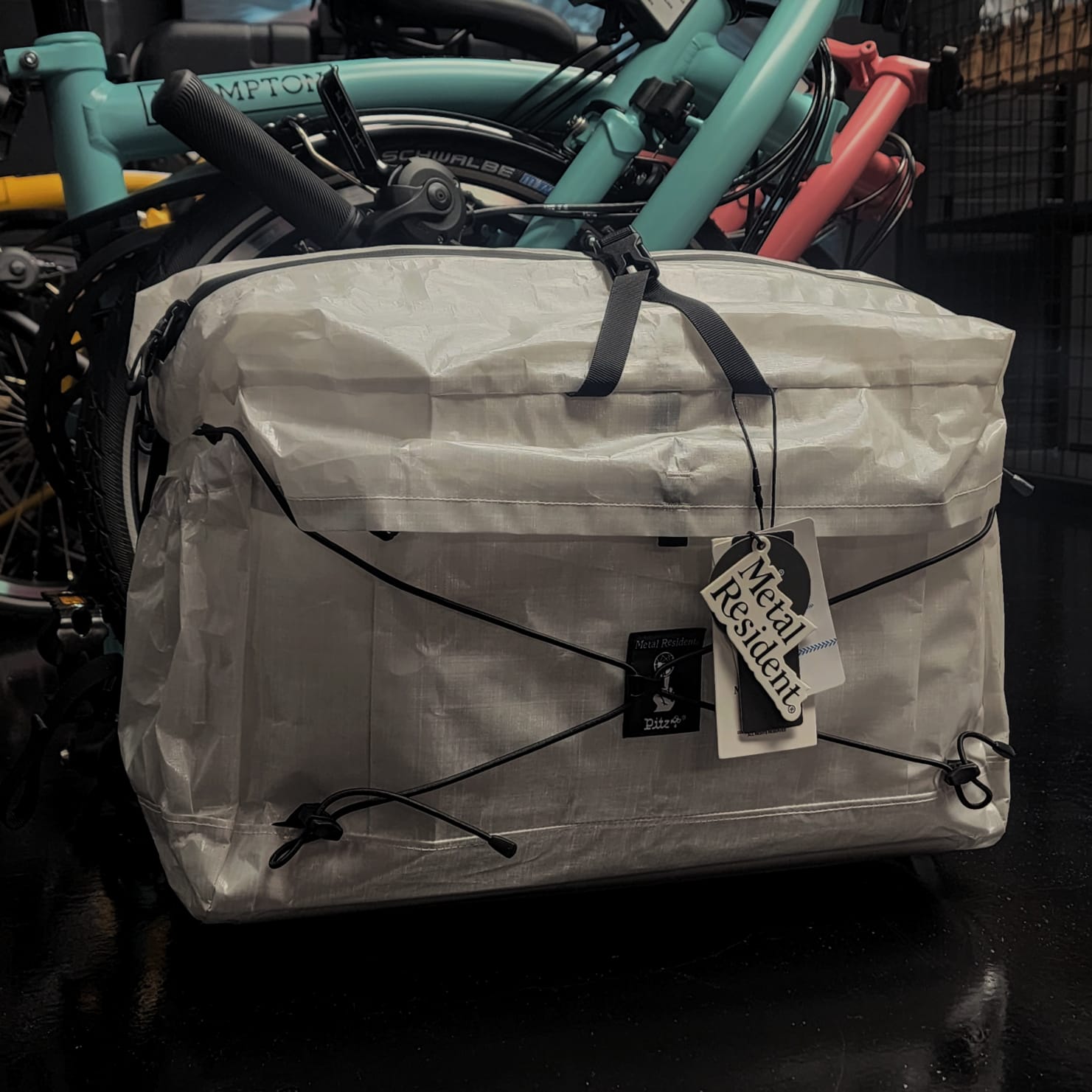 METAL RESIDENT x PITZ COMMUTER BAG 20L – Little Monster Wheels