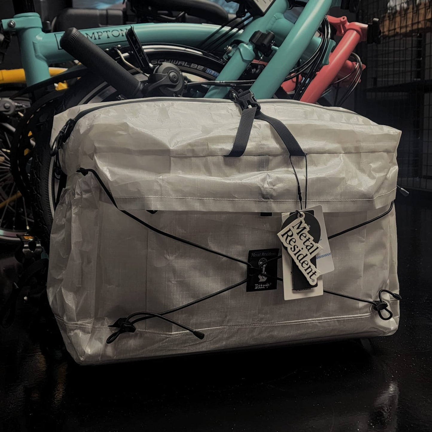 METAL RESIDENT x PITZ COMMUTER BAG 20L