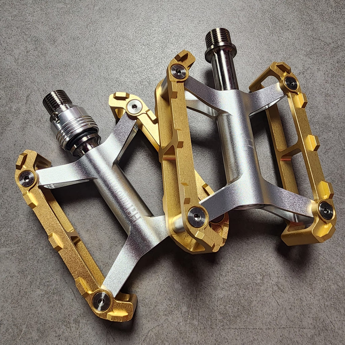 HH DT PEDALS (LARGE)