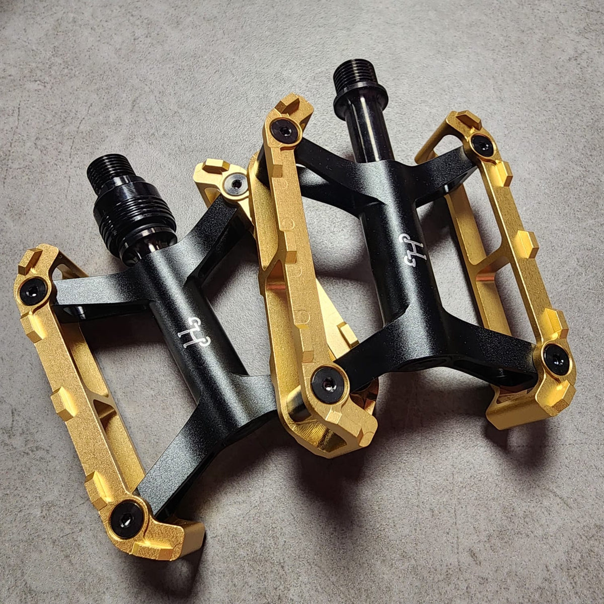HH DT PEDALS (LARGE)