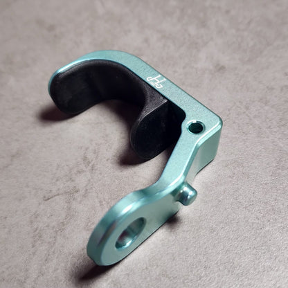 HH L HOOK WITH TITANIUM STAY