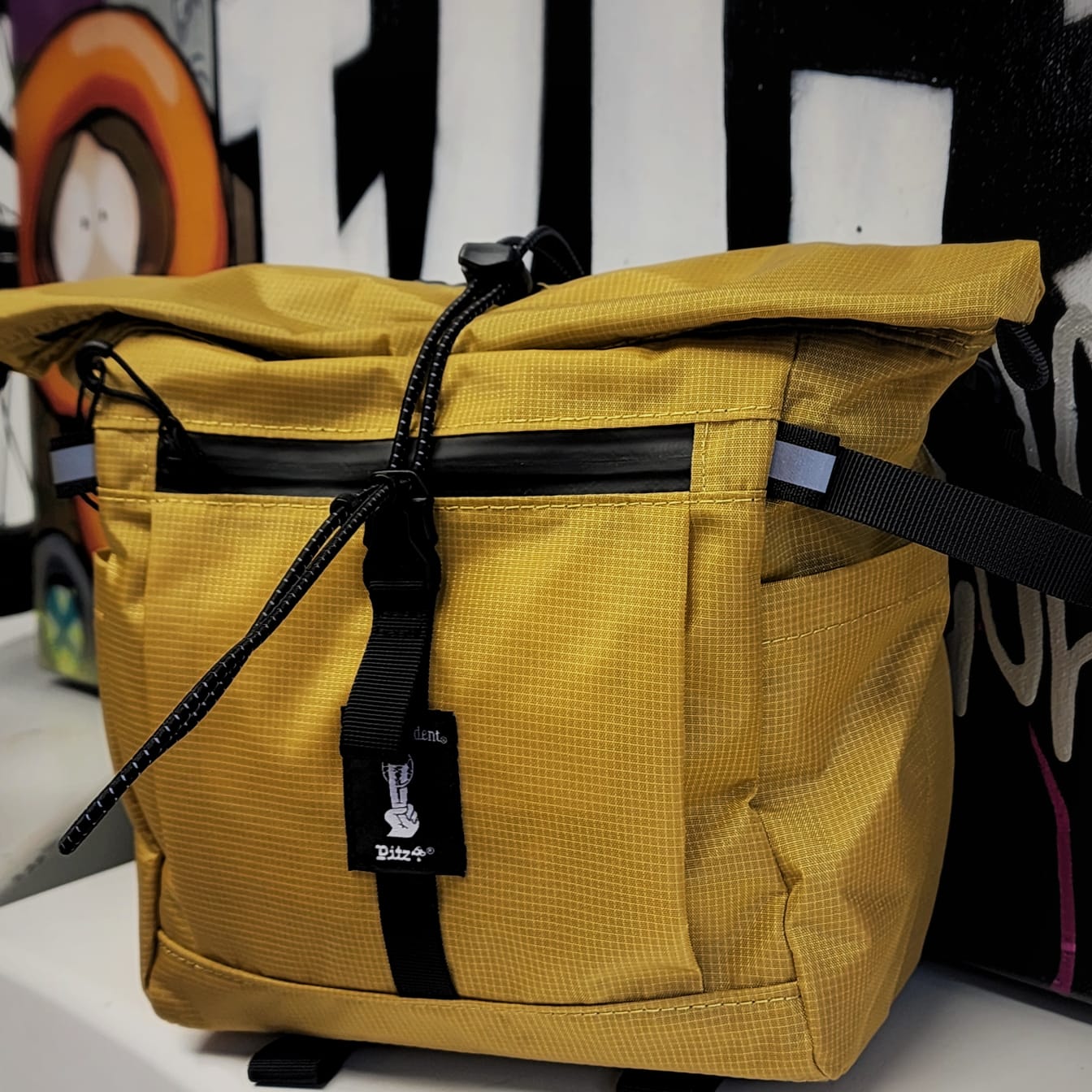 METAL RESIDENT x PITZ COMMUTER BAG 5L