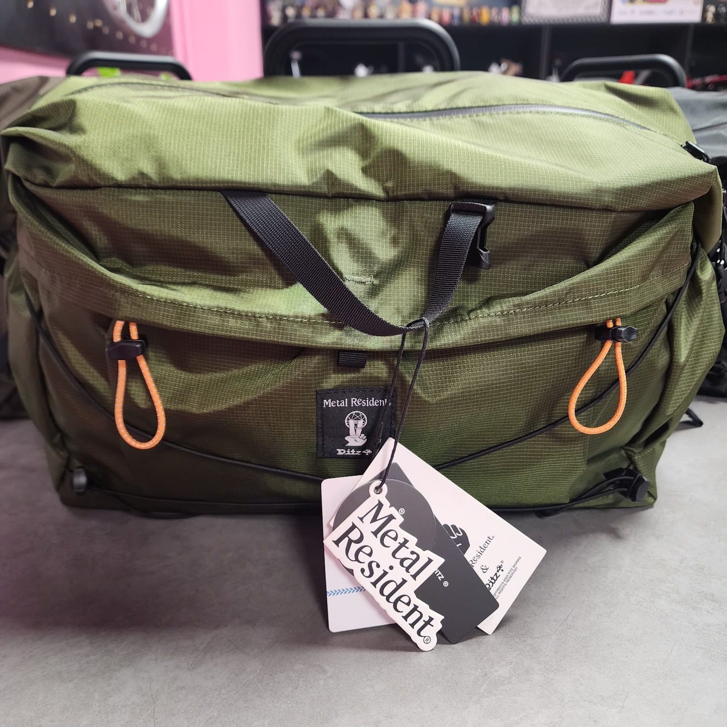 METAL RESIDENT x PITZ COMMUTER BAG 20L