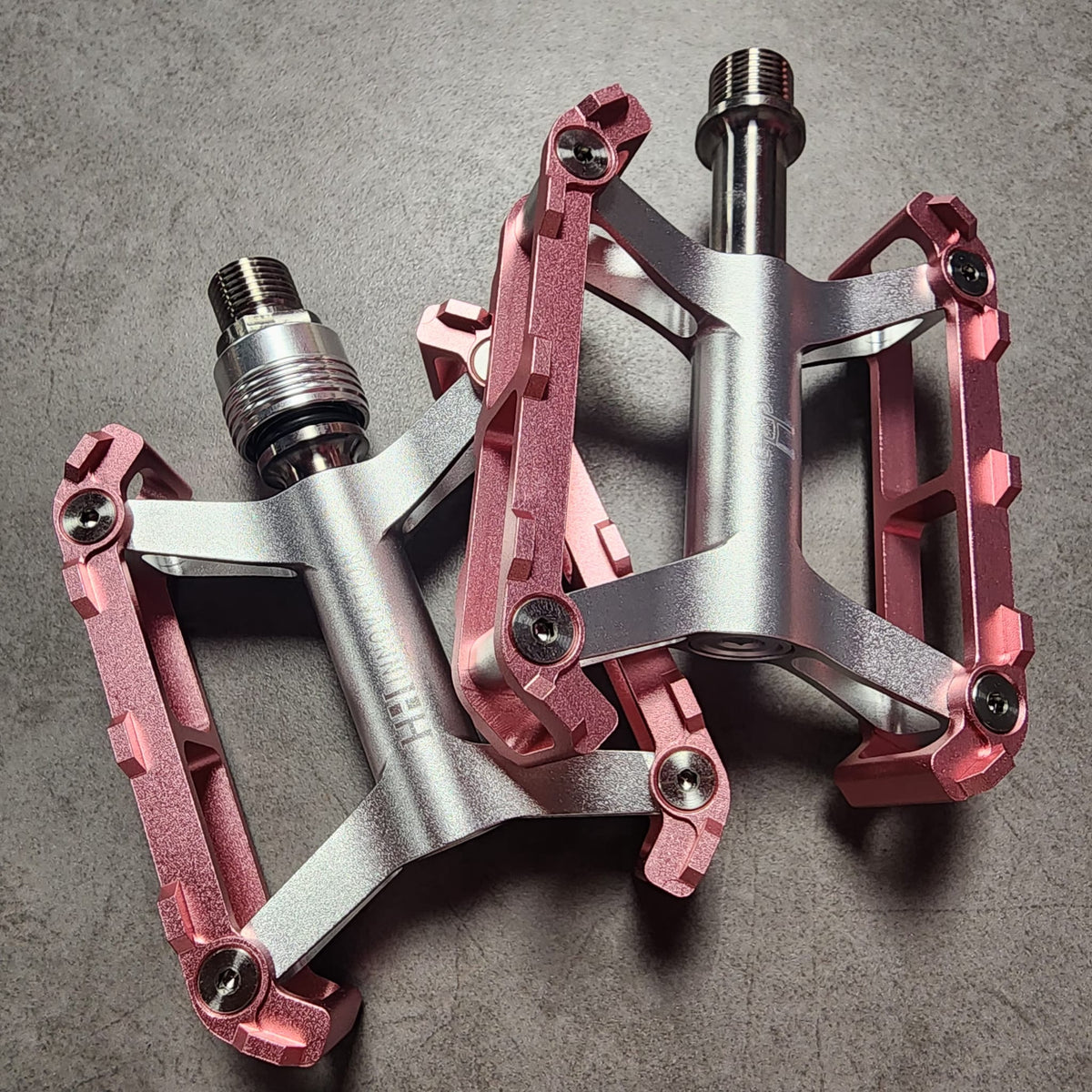 HH DT PEDALS (LARGE)