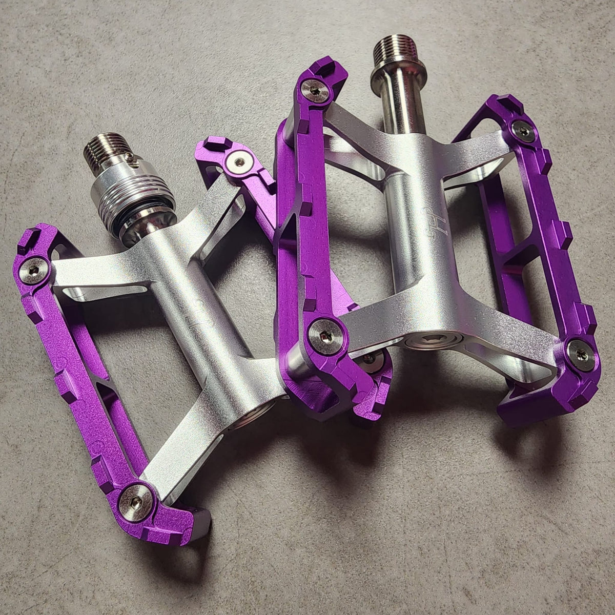HH DT PEDALS (LARGE)