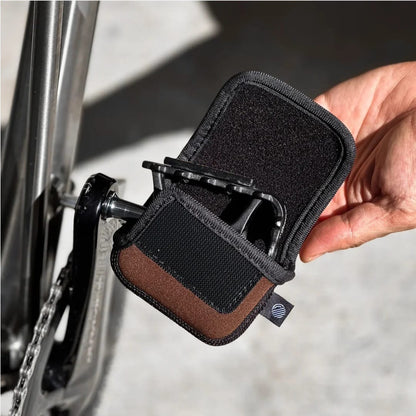 PEDAL GLOVE