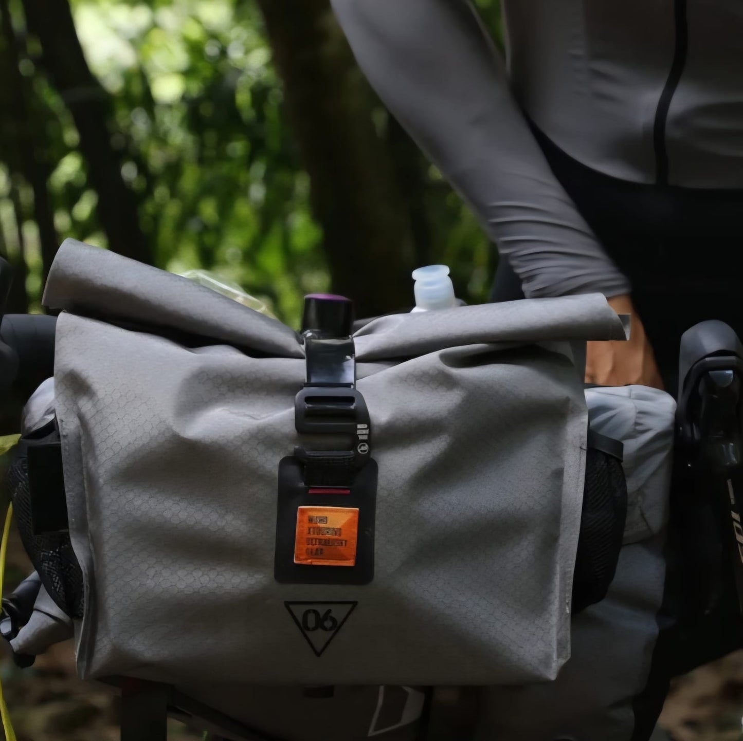 WOHO XTOURING ACCESSORY HANDLEBAR PACK DRY HONEYCOMB IRON GREY